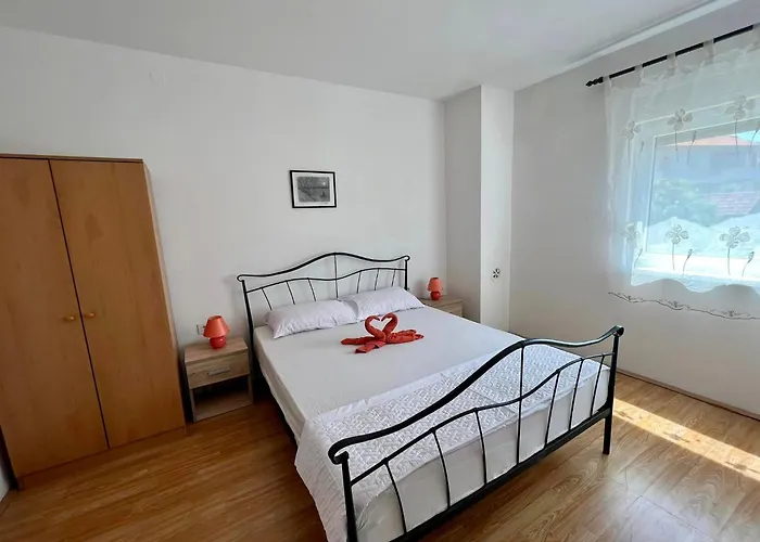 Apartments Monika Bibinje