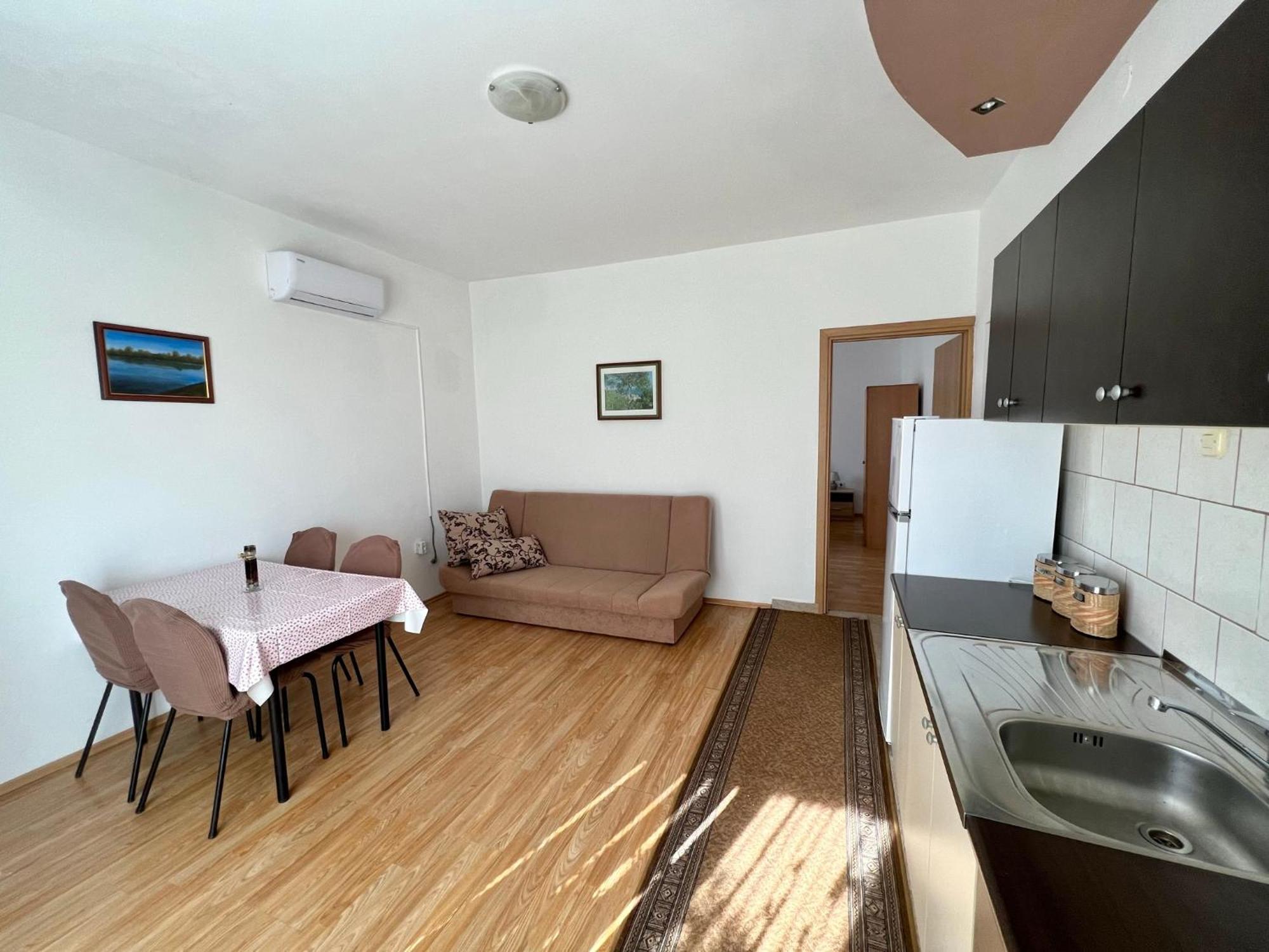Apartment Monika